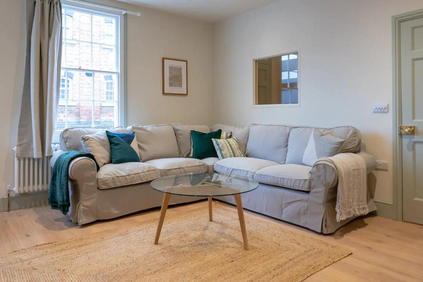 チェルトナム Pass The Keys Stylish Grade II Listed Houseヴィラ エクステリア 写真