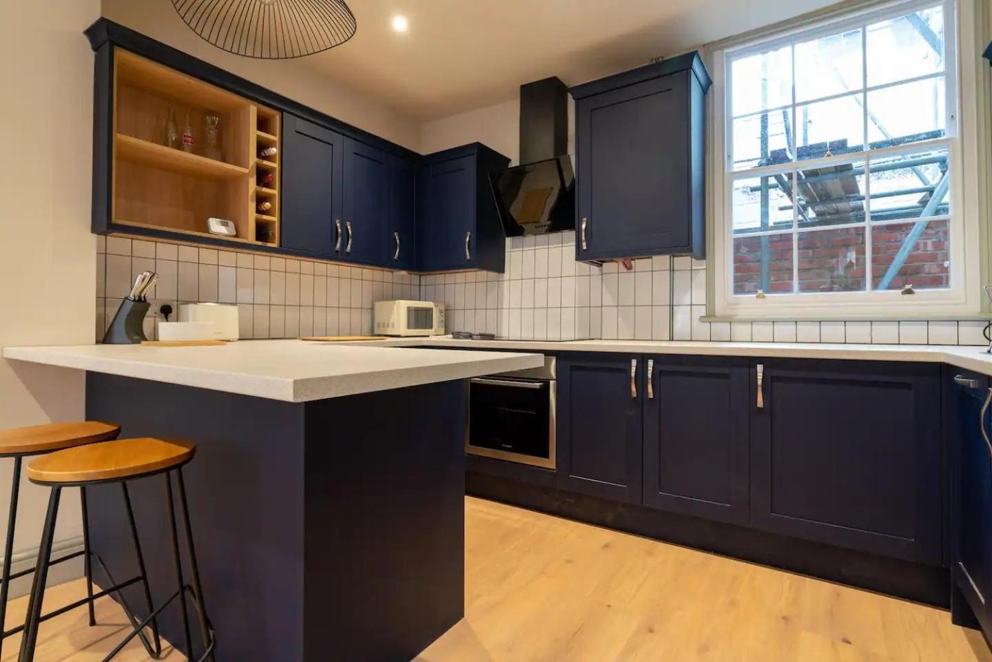 チェルトナム Pass The Keys Stylish Grade II Listed Houseヴィラ エクステリア 写真